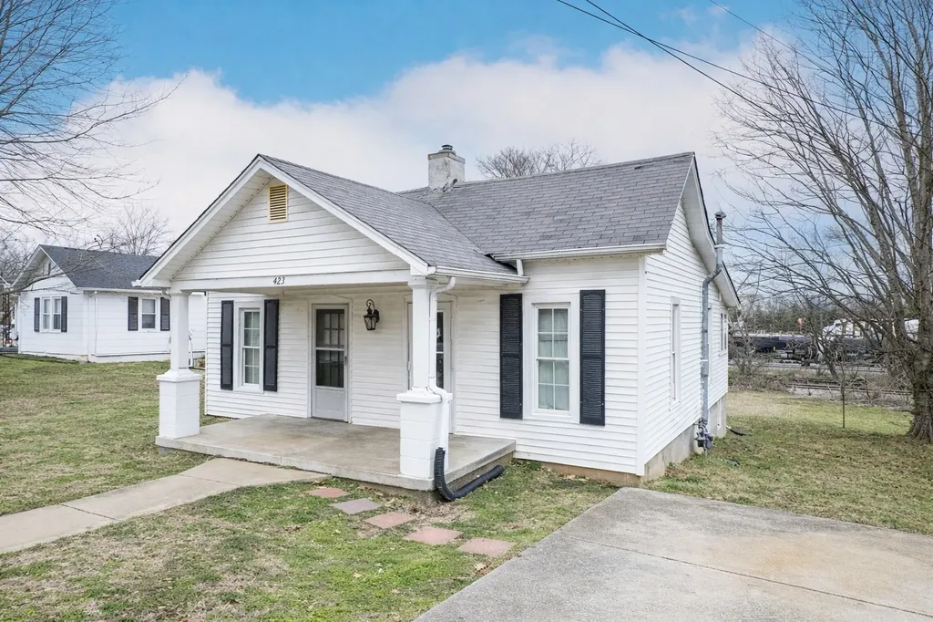 423 Mooresville Pike Columbia TN 38401