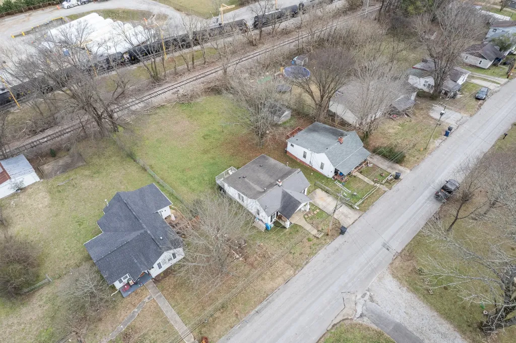 423 Mooresville Pike Columbia TN 38401