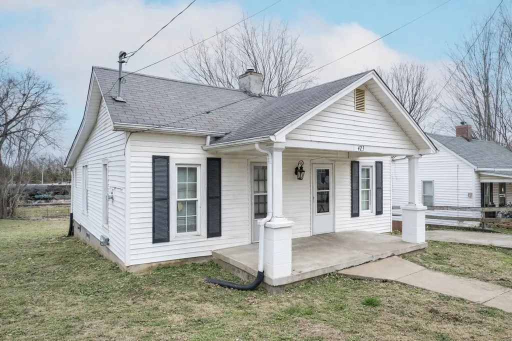 423 Mooresville Pike Columbia TN 38401