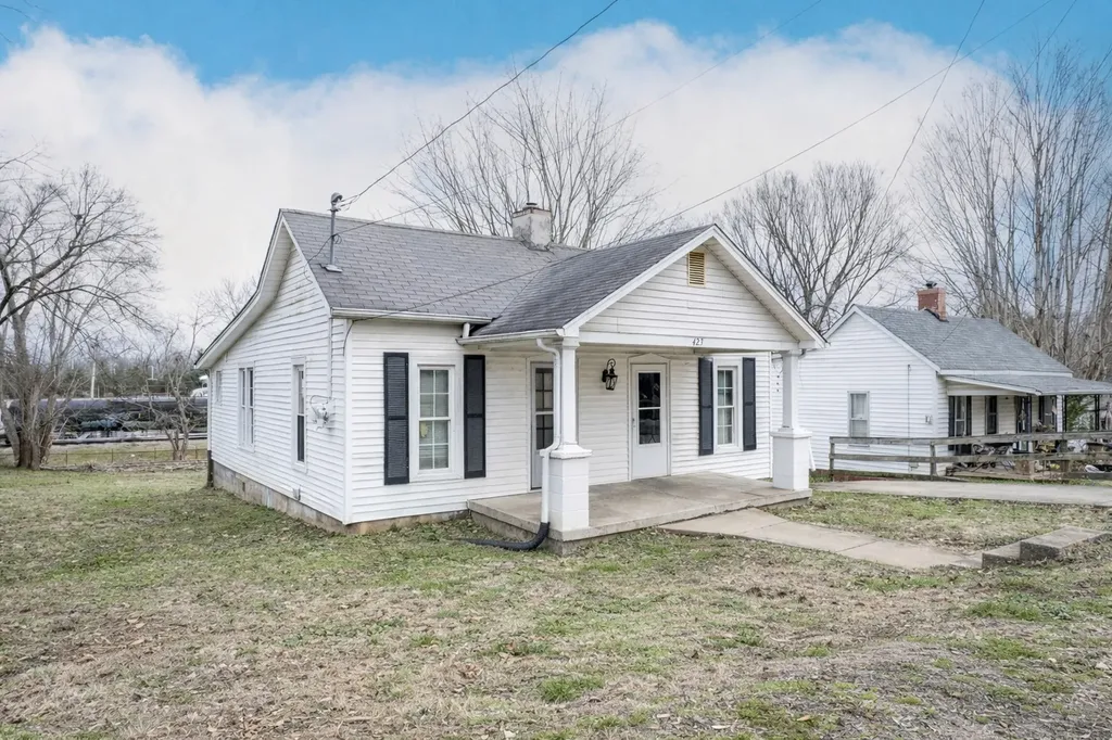 423 Mooresville Pike Columbia TN 38401