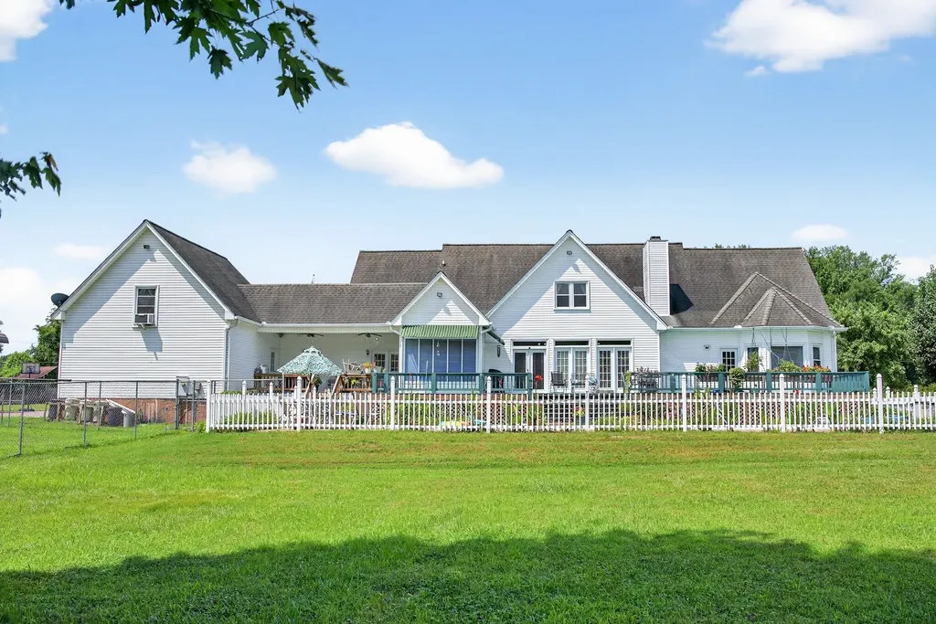 2236 New Hope Road Hendersonville TN 37075