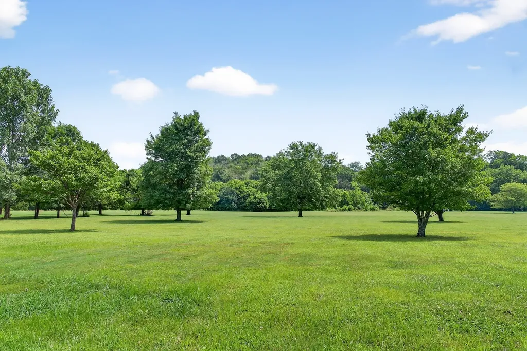 2236 New Hope Road Hendersonville TN 37075