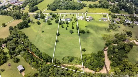 2236 New Hope Road Hendersonville TN 37075