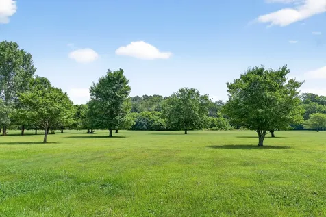 2236 New Hope Road Hendersonville TN 37075