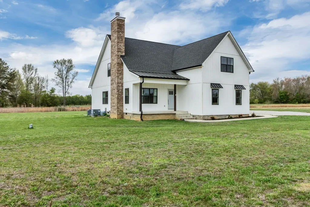 210 Deer Creek Lane Tullahoma TN 37388