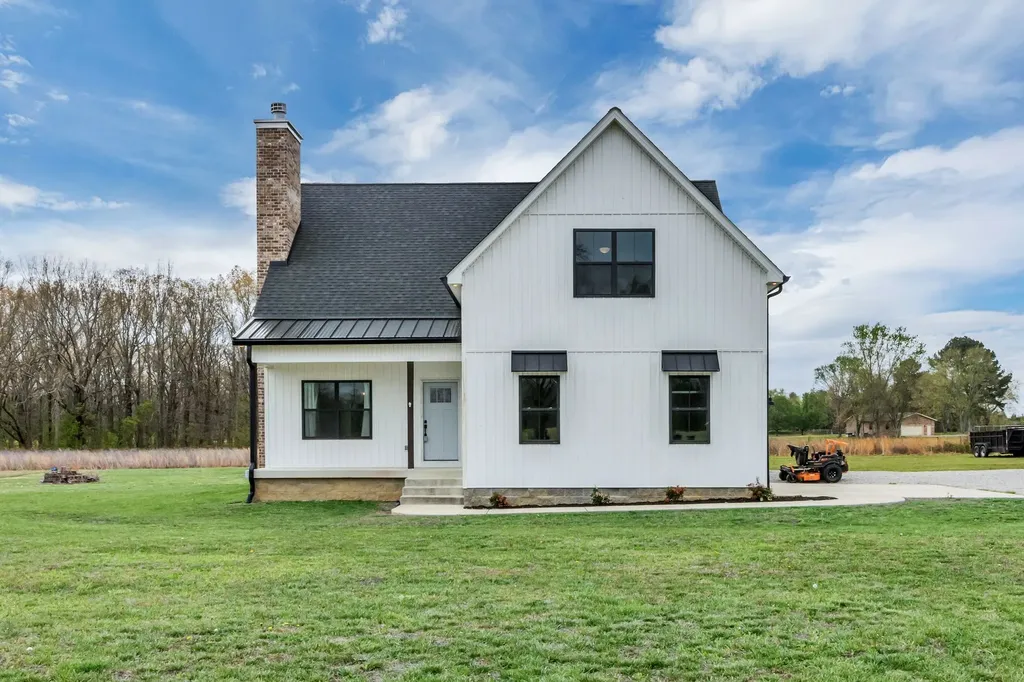 210 Deer Creek Lane Tullahoma TN 37388