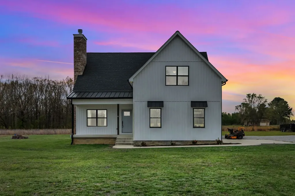 210 Deer Creek Lane Tullahoma TN 37388