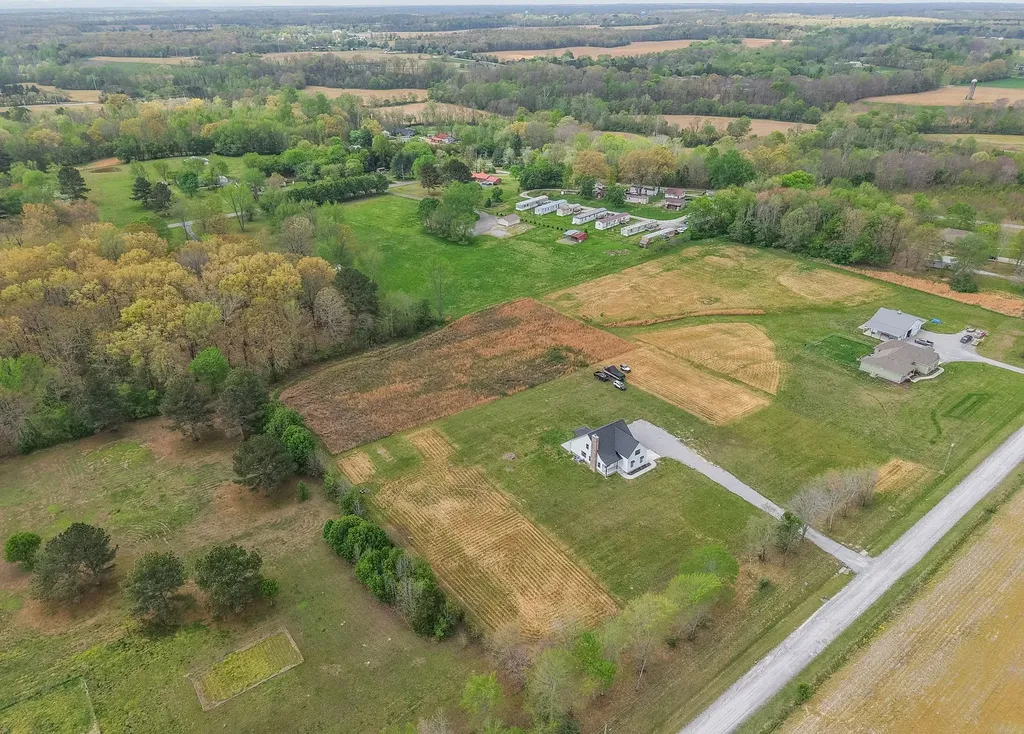 210 Deer Creek Lane Tullahoma TN 37388