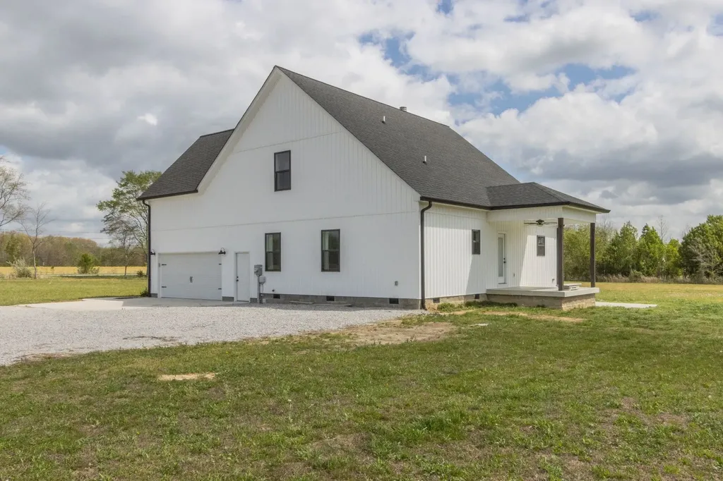 210 Deer Creek Lane Tullahoma TN 37388