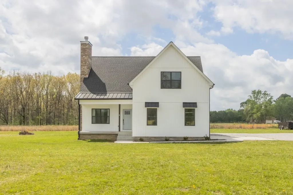 210 Deer Creek Lane Tullahoma TN 37388