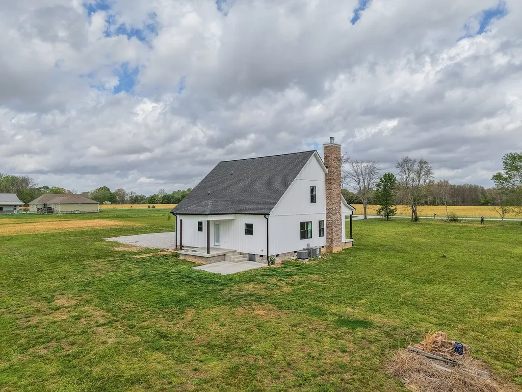 210 Deer Creek Lane Tullahoma TN 37388