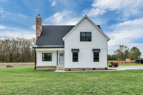 210 Deer Creek Lane Tullahoma TN 37388