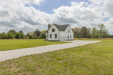 210 Deer Creek Lane Tullahoma TN 37388