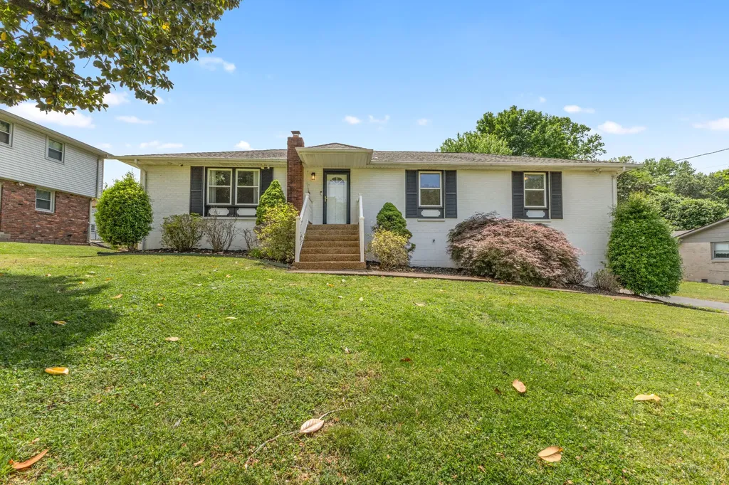 108 Maureen Drive Hendersonville TN 37075