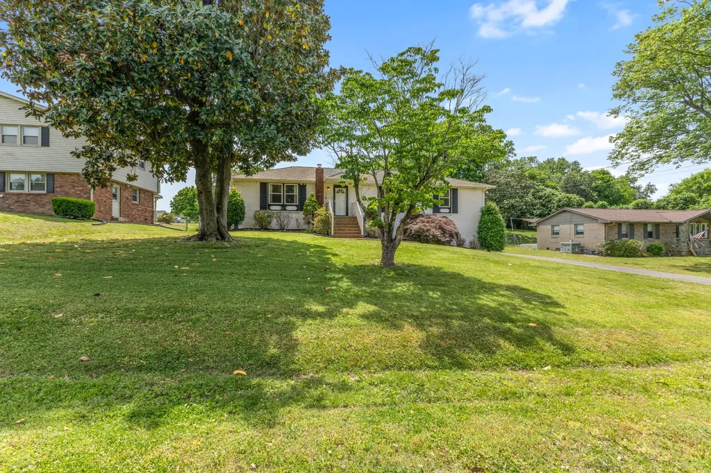 108 Maureen Drive Hendersonville TN 37075