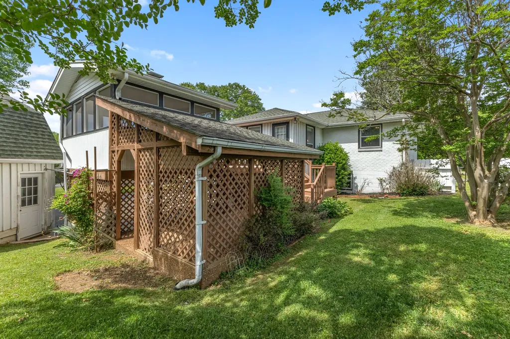 108 Maureen Drive Hendersonville TN 37075