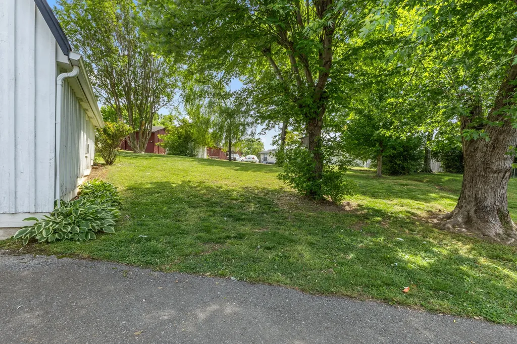 108 Maureen Drive Hendersonville TN 37075