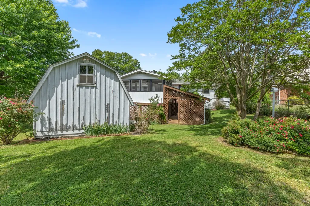 108 Maureen Drive Hendersonville TN 37075