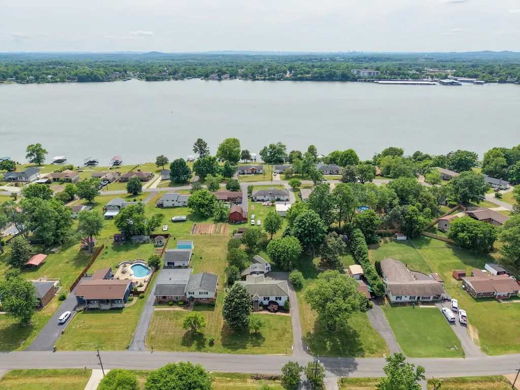 108 Maureen Drive Hendersonville TN 37075