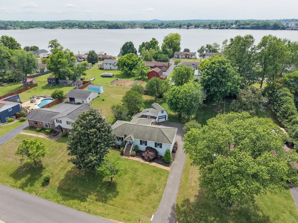 108 Maureen Drive Hendersonville TN 37075