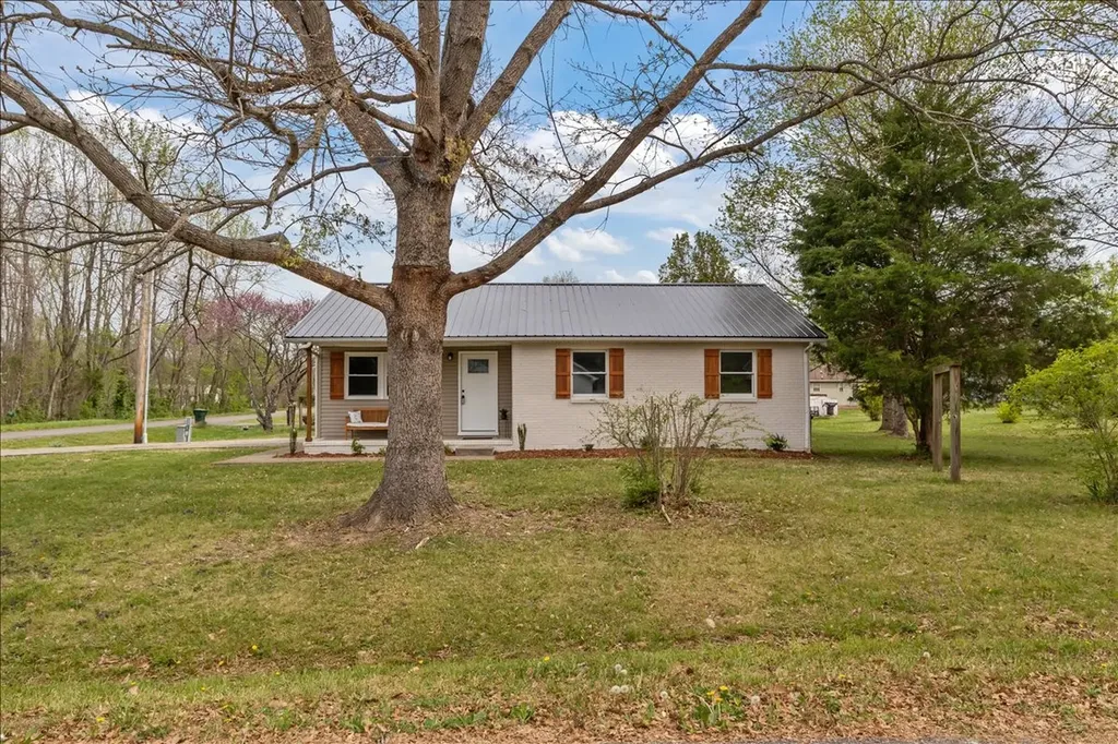 118 A G Myatt Dickson TN 37055
