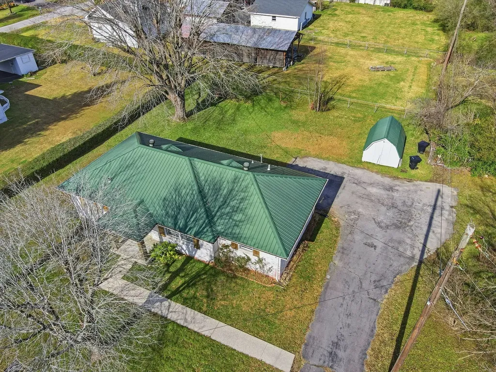 812 Bel Aire Drive Tullahoma TN 37388