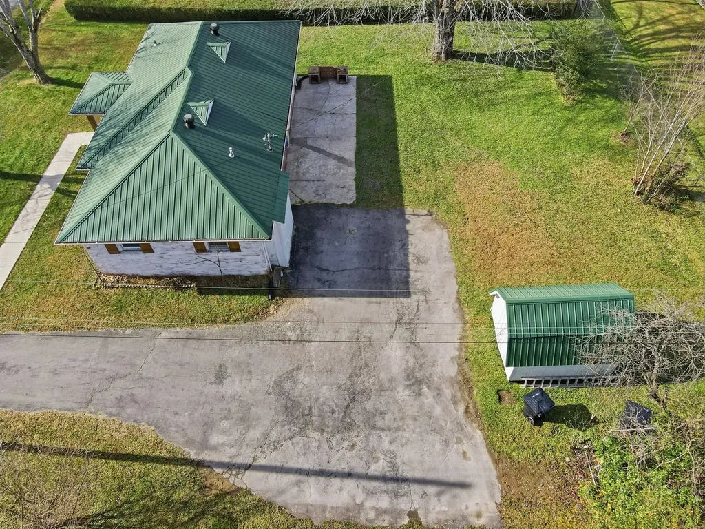 812 Bel Aire Drive Tullahoma TN 37388