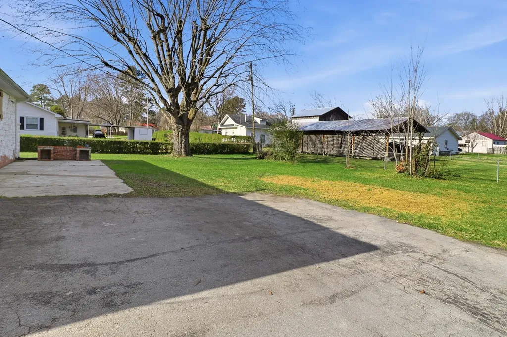 812 Bel Aire Drive Tullahoma TN 37388