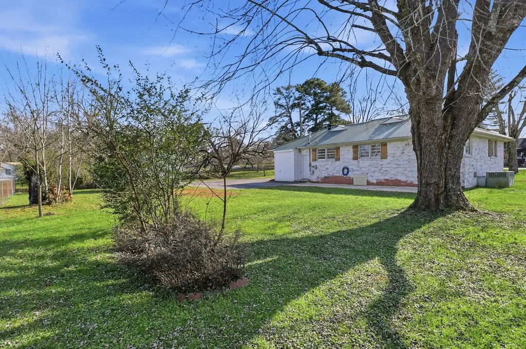 812 Bel Aire Drive Tullahoma TN 37388