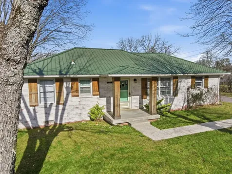812 Bel Aire Drive Tullahoma TN 37388