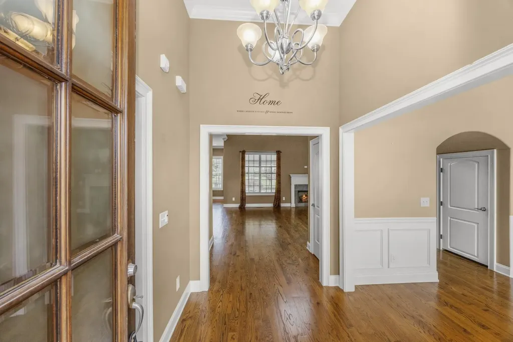 113 Nogs Garden Gallatin TN 37066