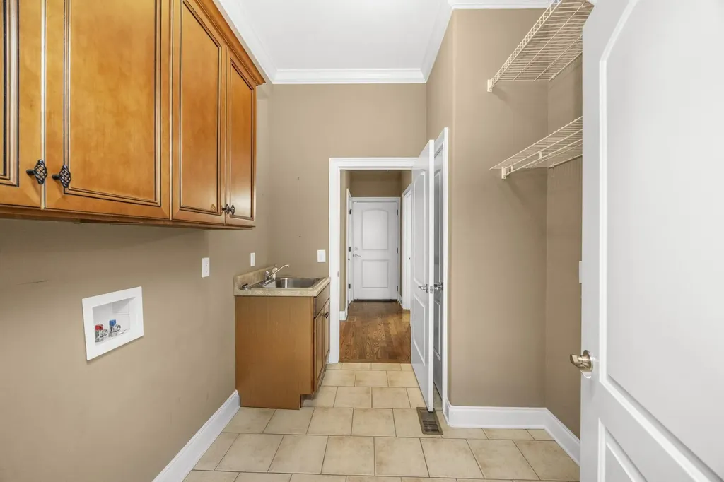 113 Nogs Garden Gallatin TN 37066