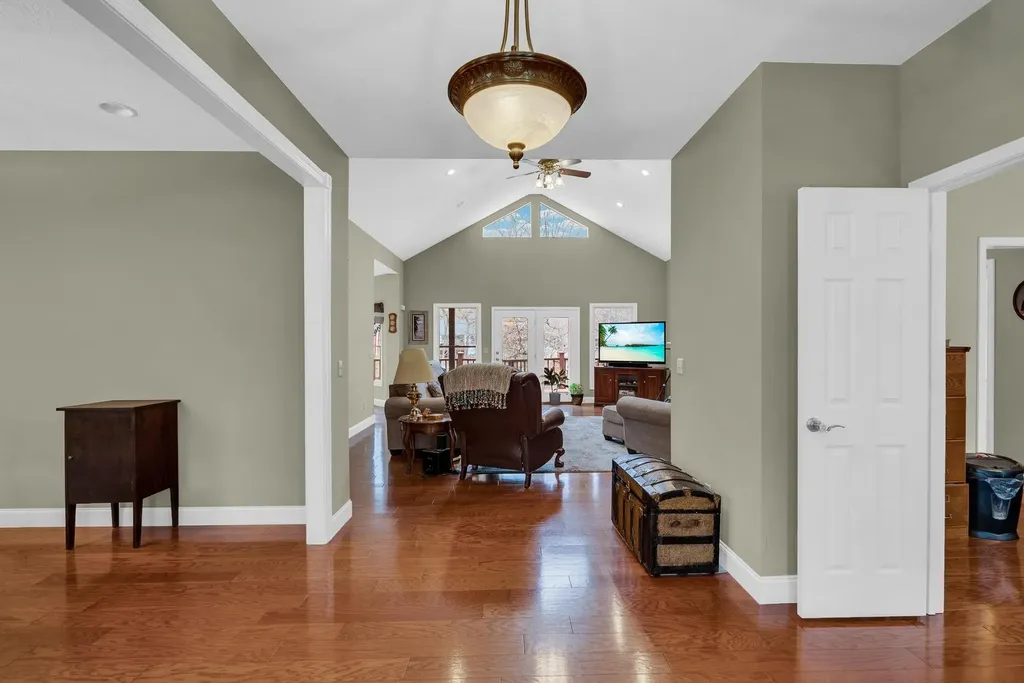 9019 Cherokee Trail Crossville TN 38572