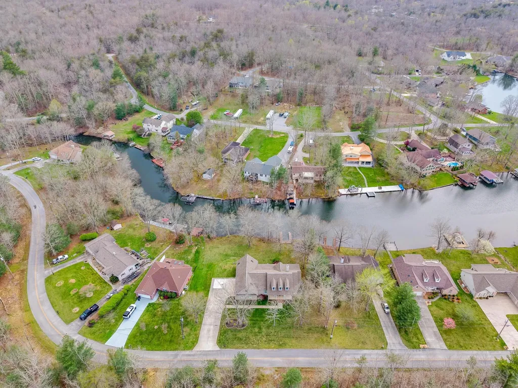 9019 Cherokee Trail Crossville TN 38572