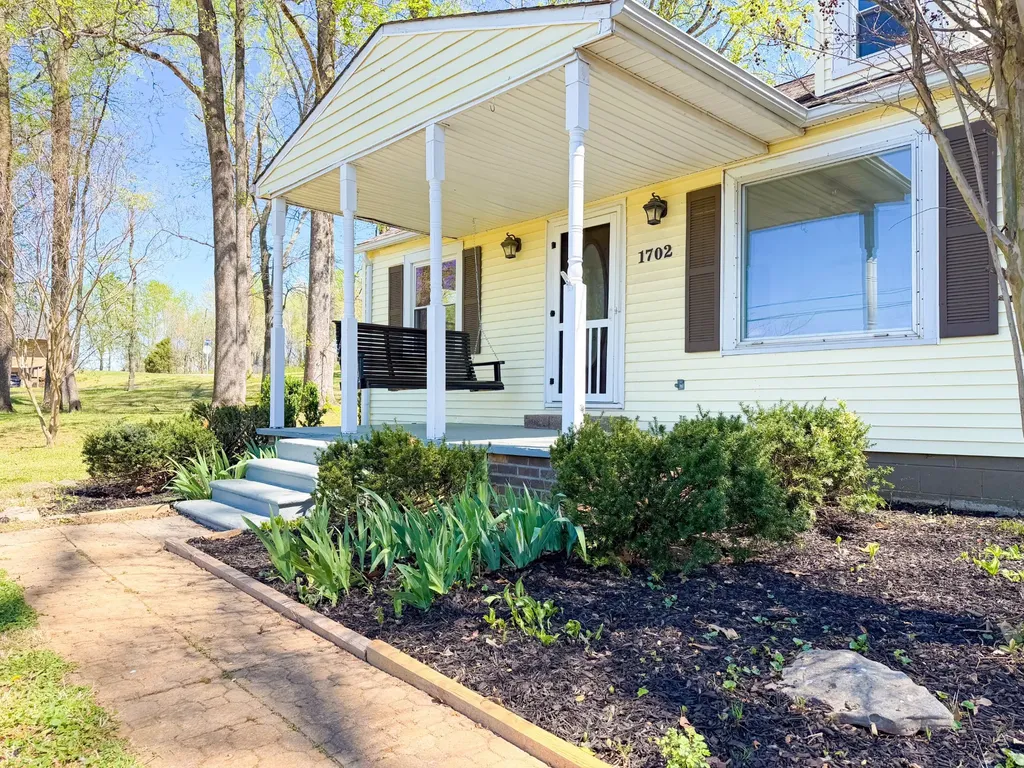 1702 Buffalo Road Lawrenceburg TN 38464