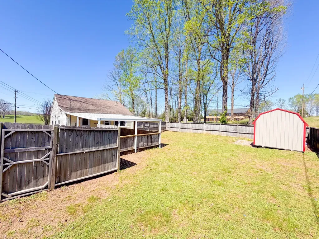 1702 Buffalo Road Lawrenceburg TN 38464