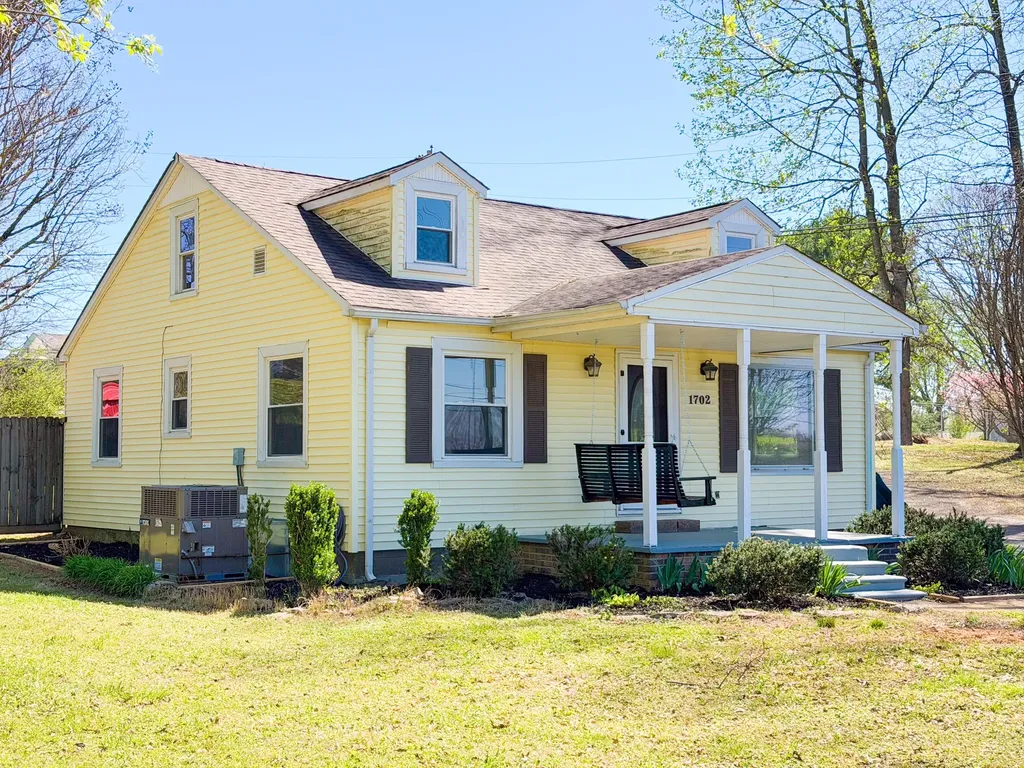 1702 Buffalo Road Lawrenceburg TN 38464
