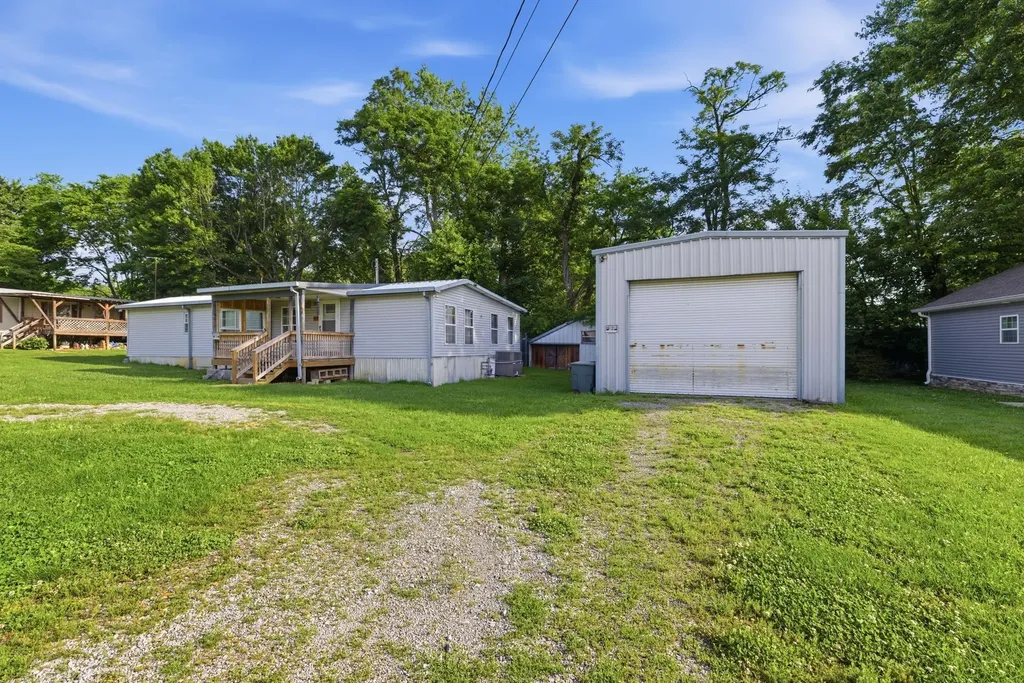 207 Center Street Portland TN 37148