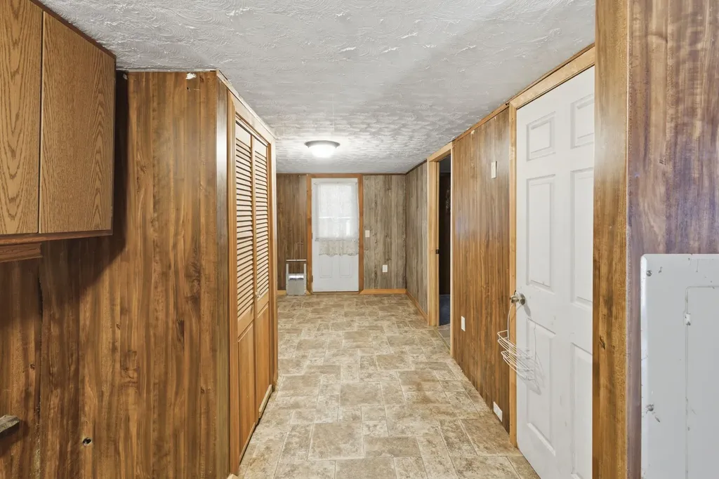 207 Center Street Portland TN 37148