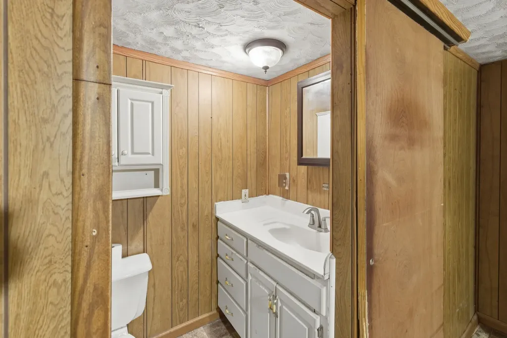 207 Center Street Portland TN 37148