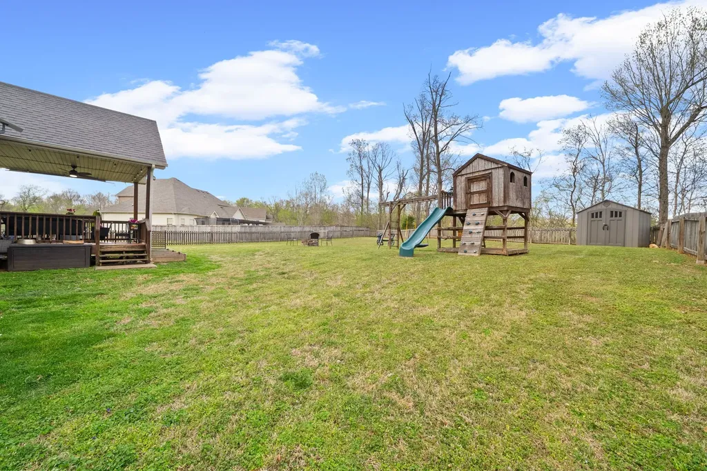 618 Winding Bluff Way Clarksville TN 37040