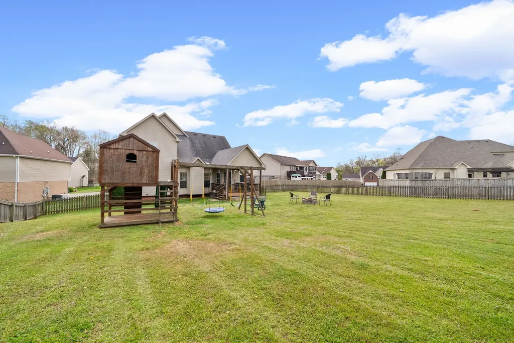 618 Winding Bluff Way Clarksville TN 37040