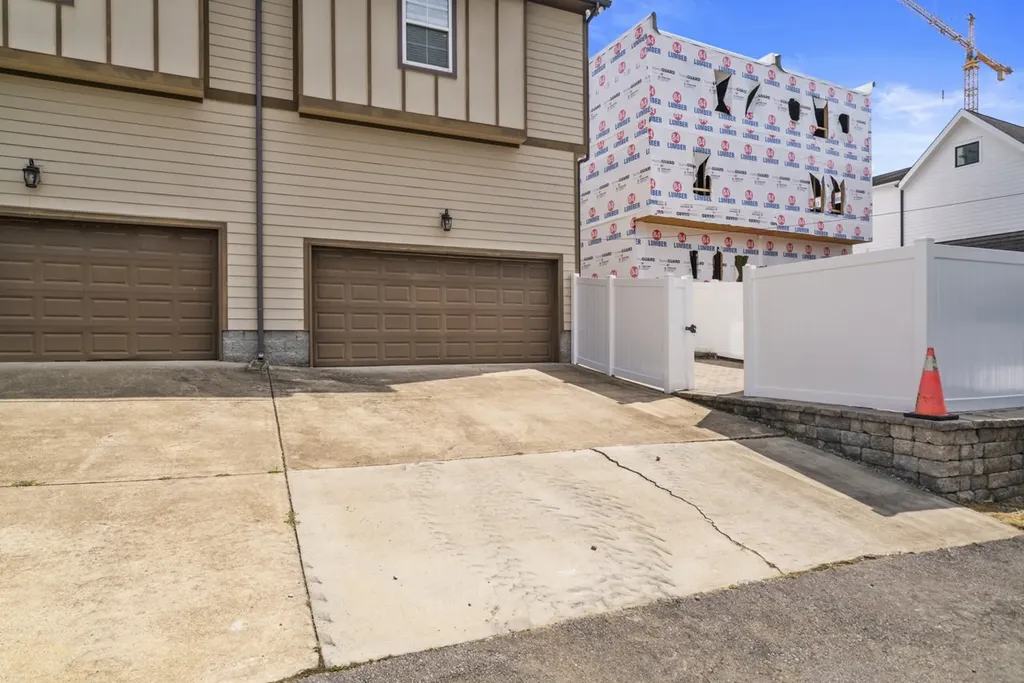 1711 14th Ave, S Nashville TN 37212