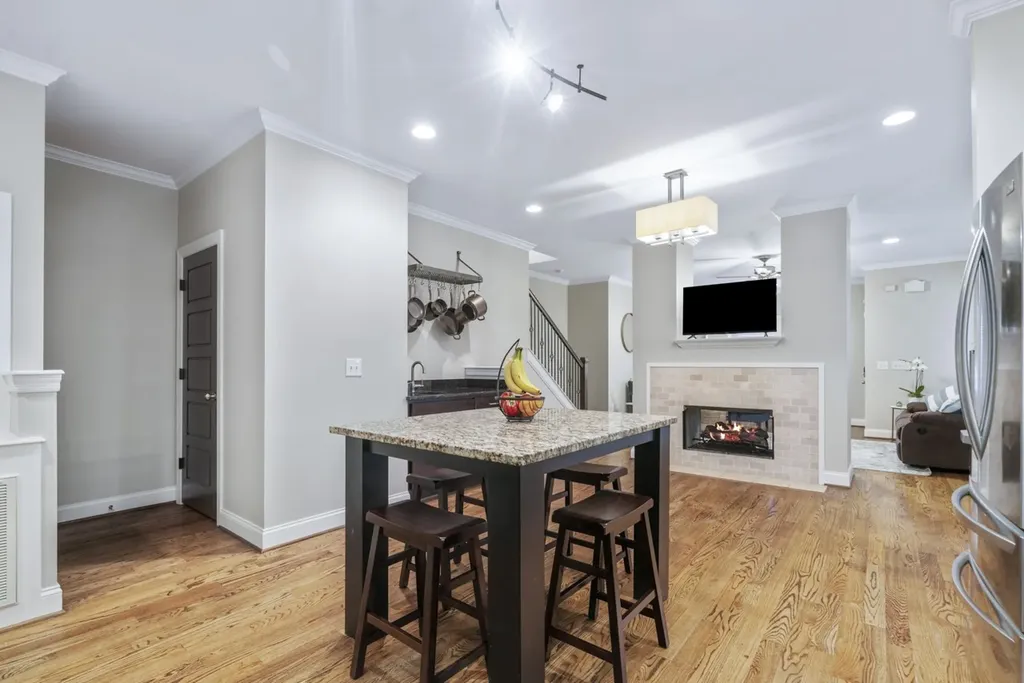 1711 14th Ave, S Nashville TN 37212