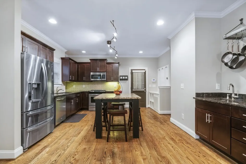 1711 14th Ave, S Nashville TN 37212