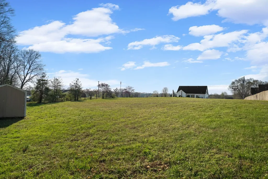 4761 Guthrie Highway Clarksville TN 37040