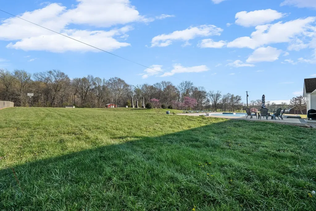 4761 Guthrie Highway Clarksville TN 37040