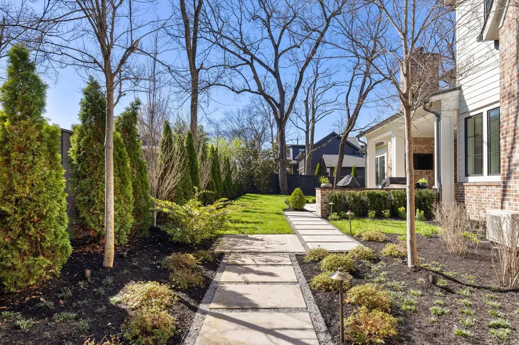 4106 Elder Place Nashville TN 37215