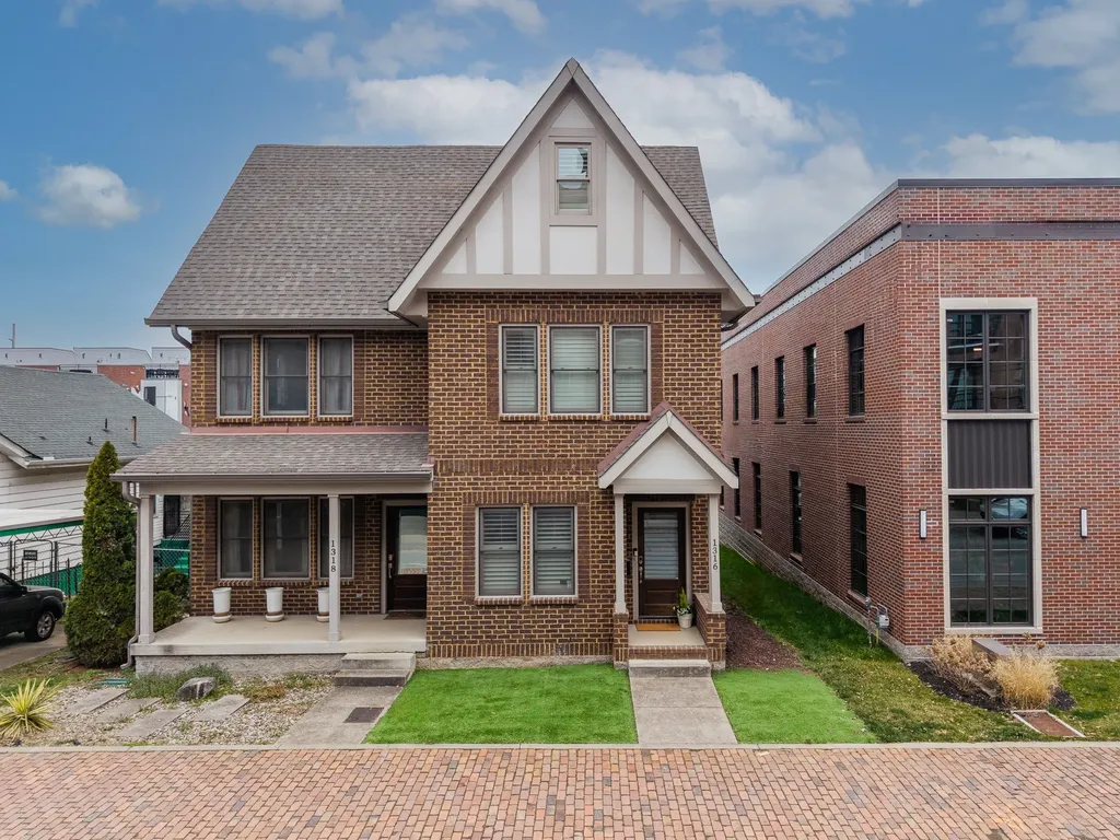 1316 3rd Ave, N Nashville TN 37208
