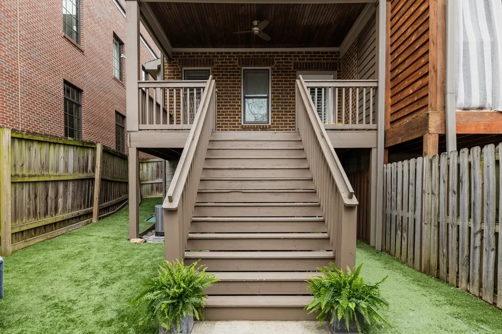 1316 3rd Ave, N Nashville TN 37208